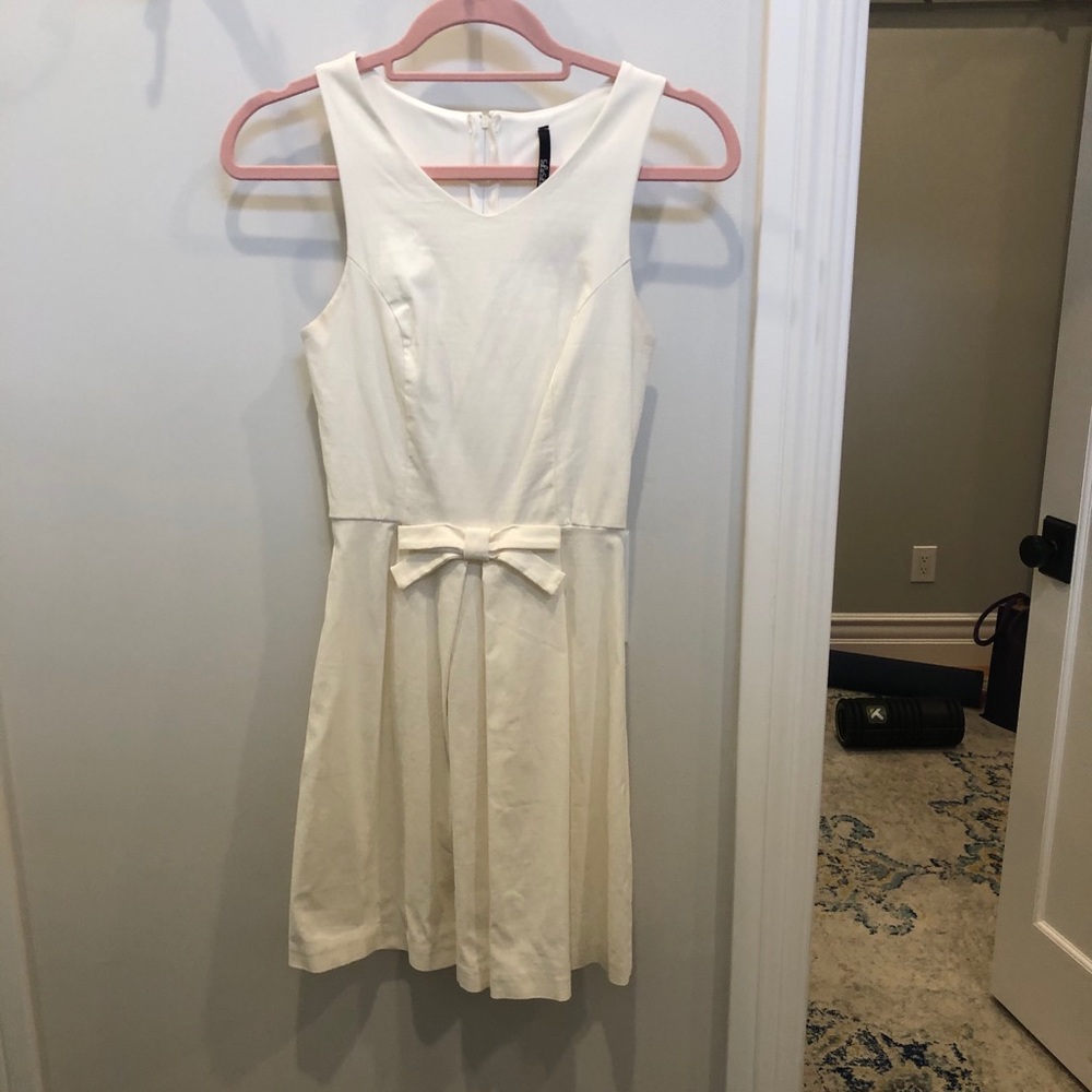 Lulus white dress w bow detail
